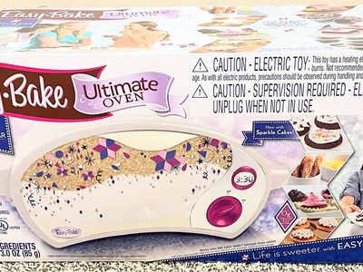 Easy-Bake Ultimate Oven Like New
