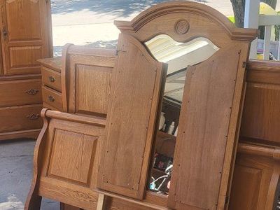 Queen sleigh bedroom set.