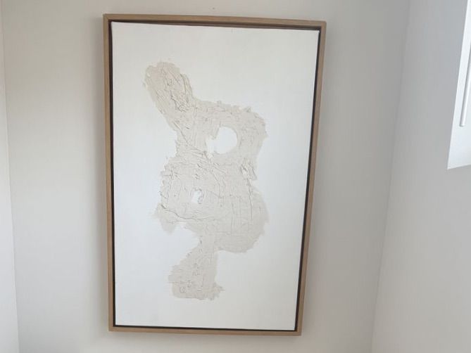 Main image 1
