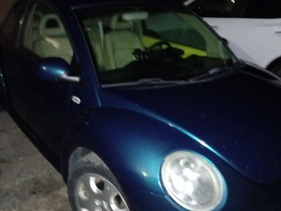 2002 VOLKSWAGEN BEETLE