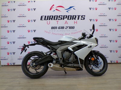 2025 Triumph DAYTONA 660