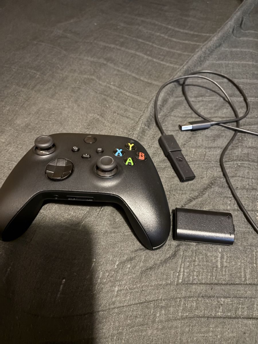 Xbox series x controller with dongle