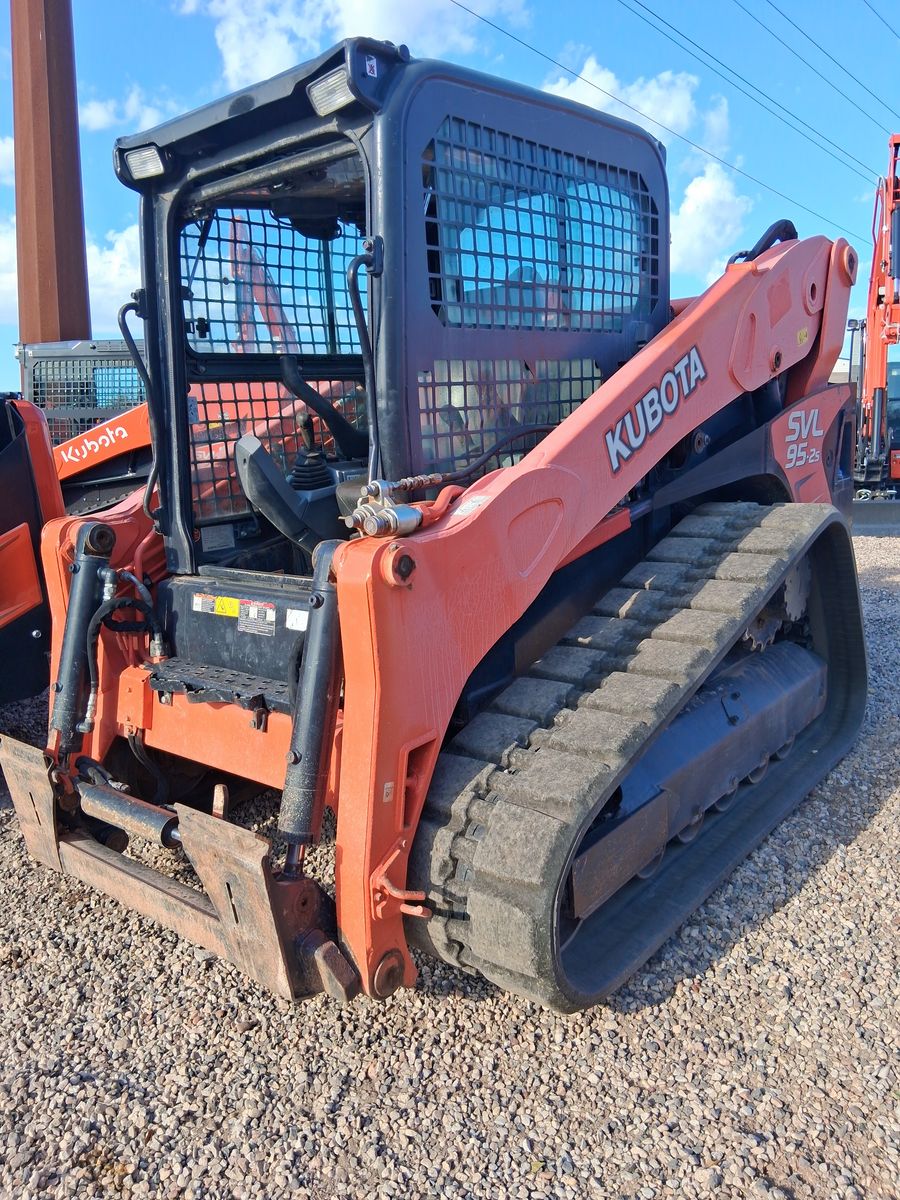 2016 KUBOTA SVL95-2SHC COMPACT TRACK LOADER