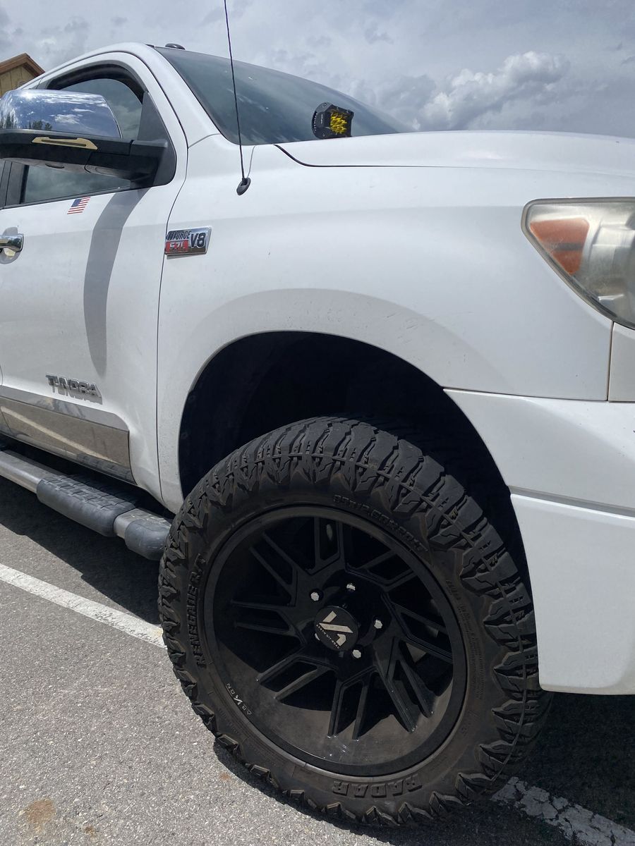 Wheel and tire