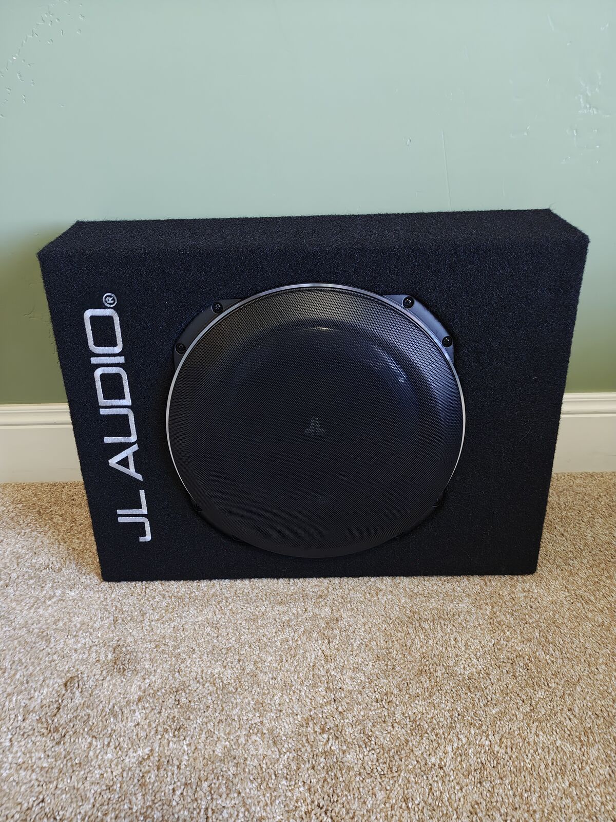 JL Audio Sealed PowerWedge™ truck-style enclosure with one 13.5" subwoofer