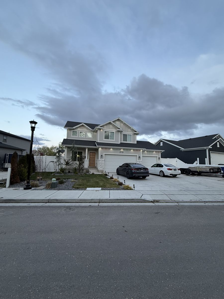 Brand New Luxurious 1 bed/1 Bath Apartment