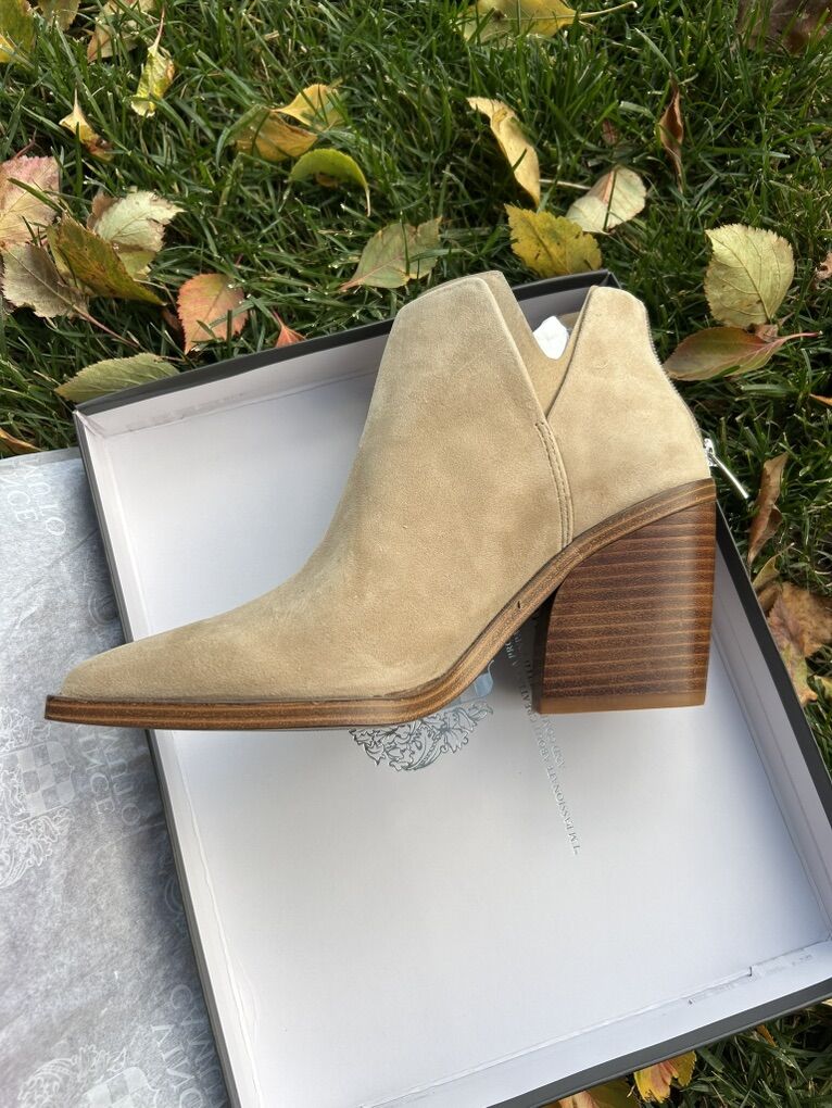 NIB Vince Camuto Suede, Beige Ankle Booties