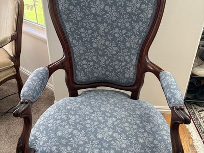 Decorative chair