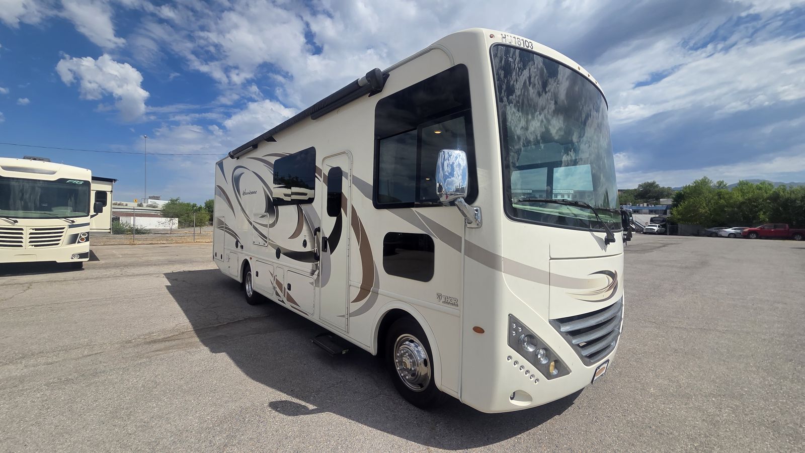 2018 Thor Motor Coach Hurricane 29M Full Wall Slide !!!