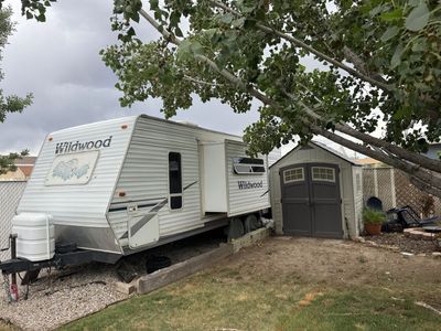 2006 Wildwood 23FBL Travel Trailer | Slide Out | Front Bed | Rear Bath