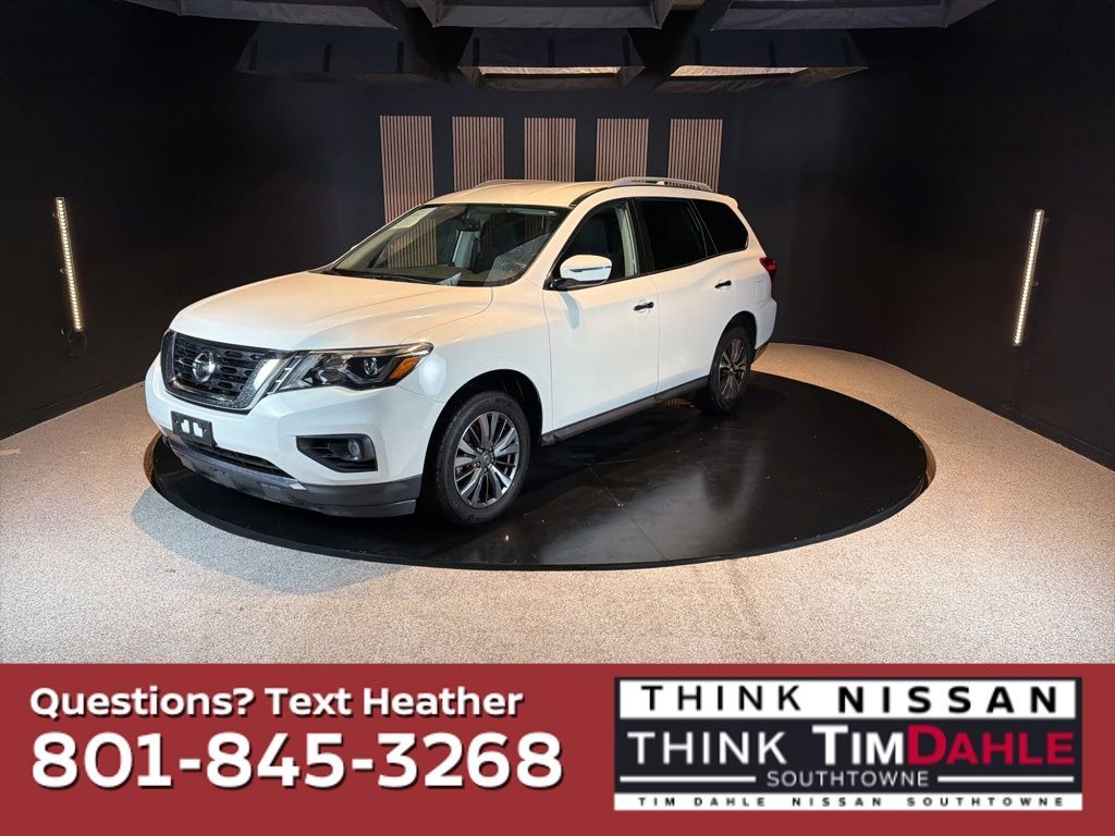 2019 Nissan Pathfinder SV