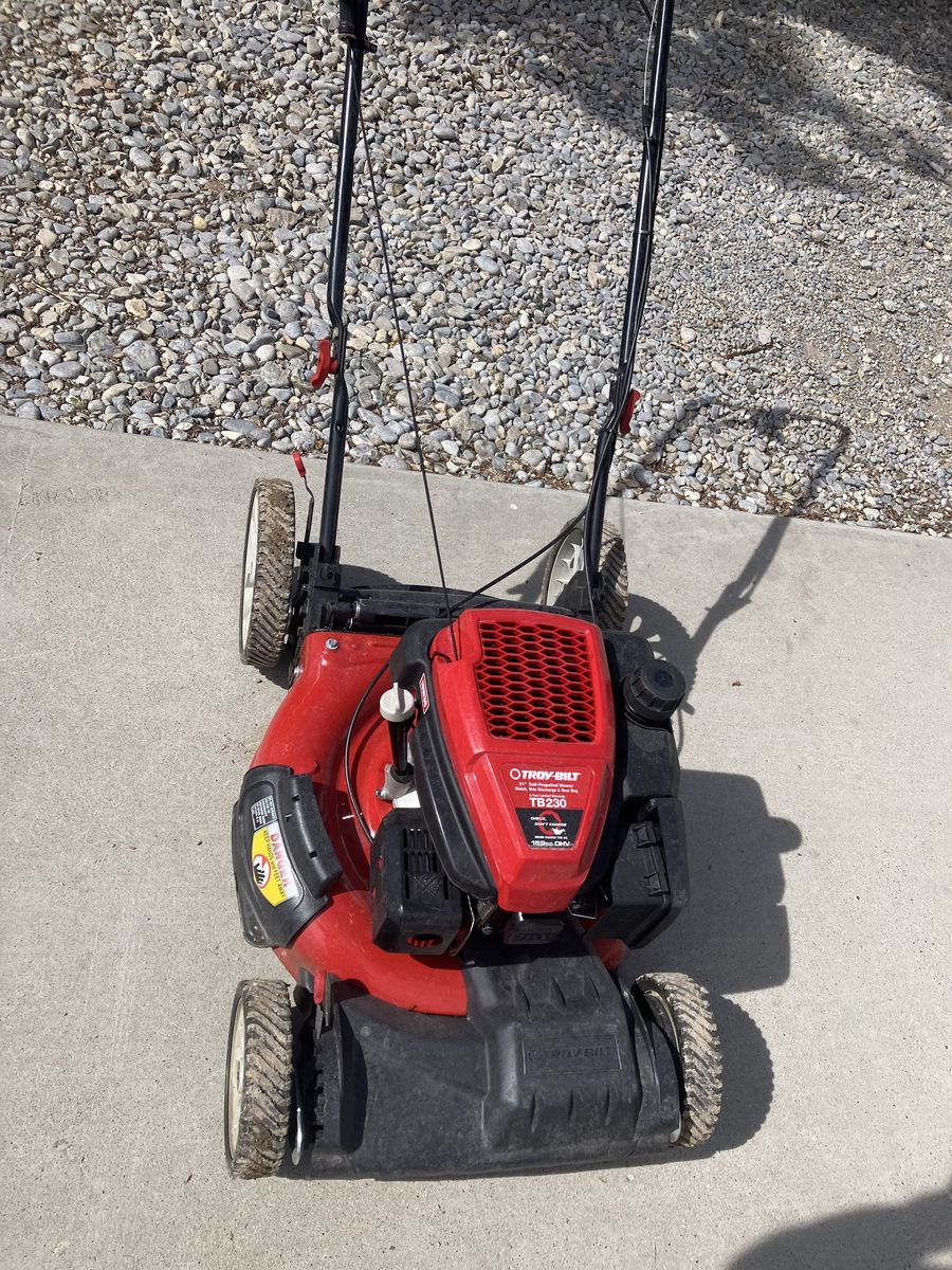 Troy Built TB230 self-propelled lawnmower