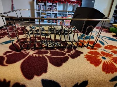 Metal dish rack for drying dishes
