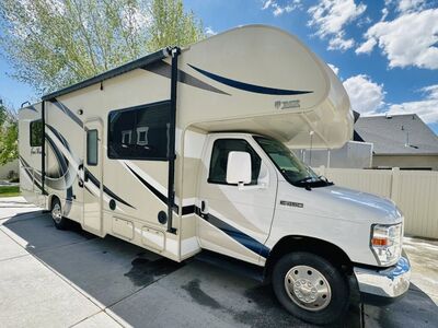 *Price Drop* 2018 Thor Four Winds 28Z + Warranty