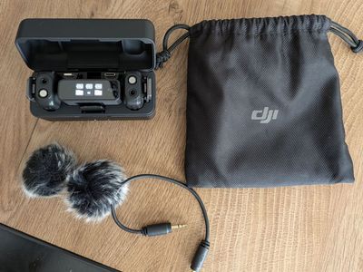 DJI Mic Wireless Lavalier Microphones with Charging Case