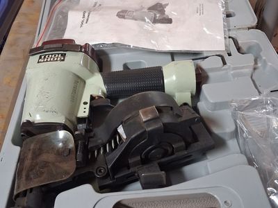 Roofing Nailer