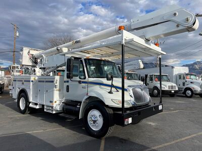 2003 International DuraStar 4300 Boom / Bucket Truck - Altec AA755L Aerial Lift