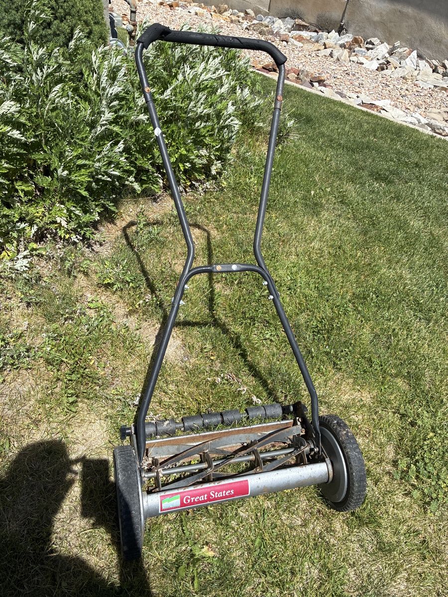 Great States. Push Mower. Good condition.
