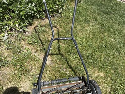Great States. Push Mower. Good condition.