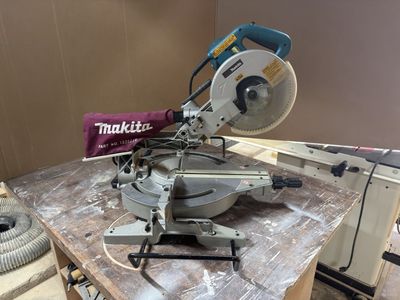 Makita LS1013 10" Slide Compound Miter Saw 120V 13A