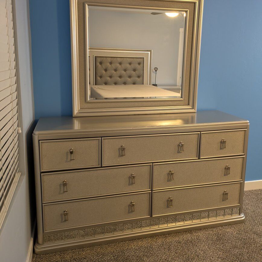 modern glam style bedroom dresser