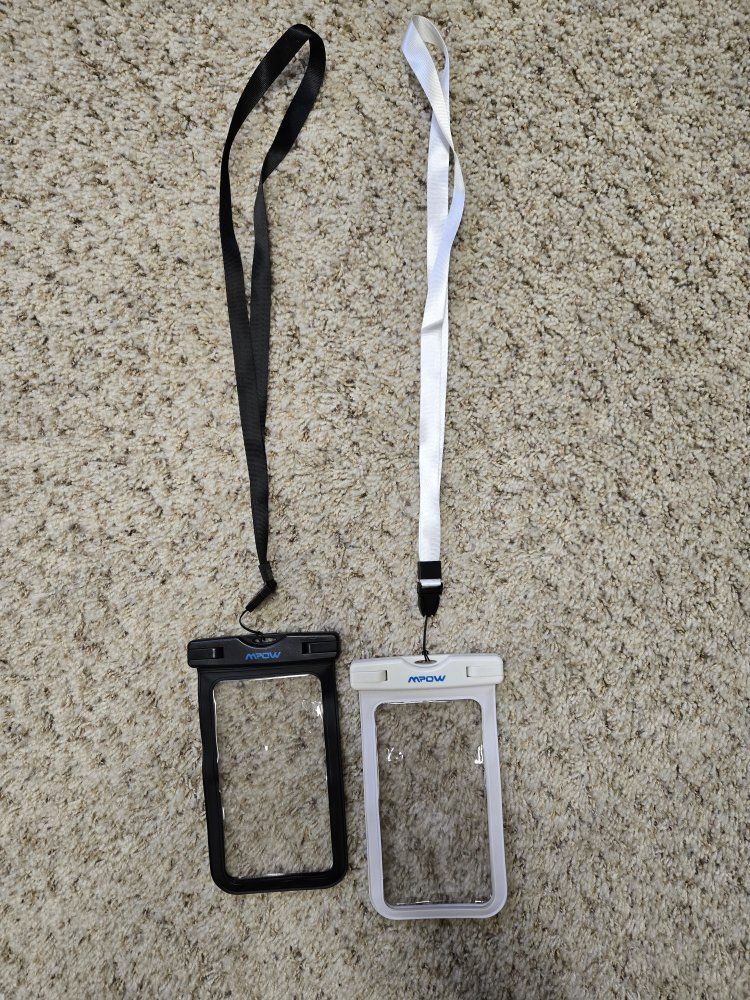 Mpow Waterproof Phone Pouch 2-Pack Black and White with Lanyards