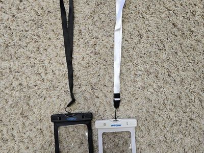 Mpow Waterproof Phone Pouch 2-Pack Black and White with Lanyards
