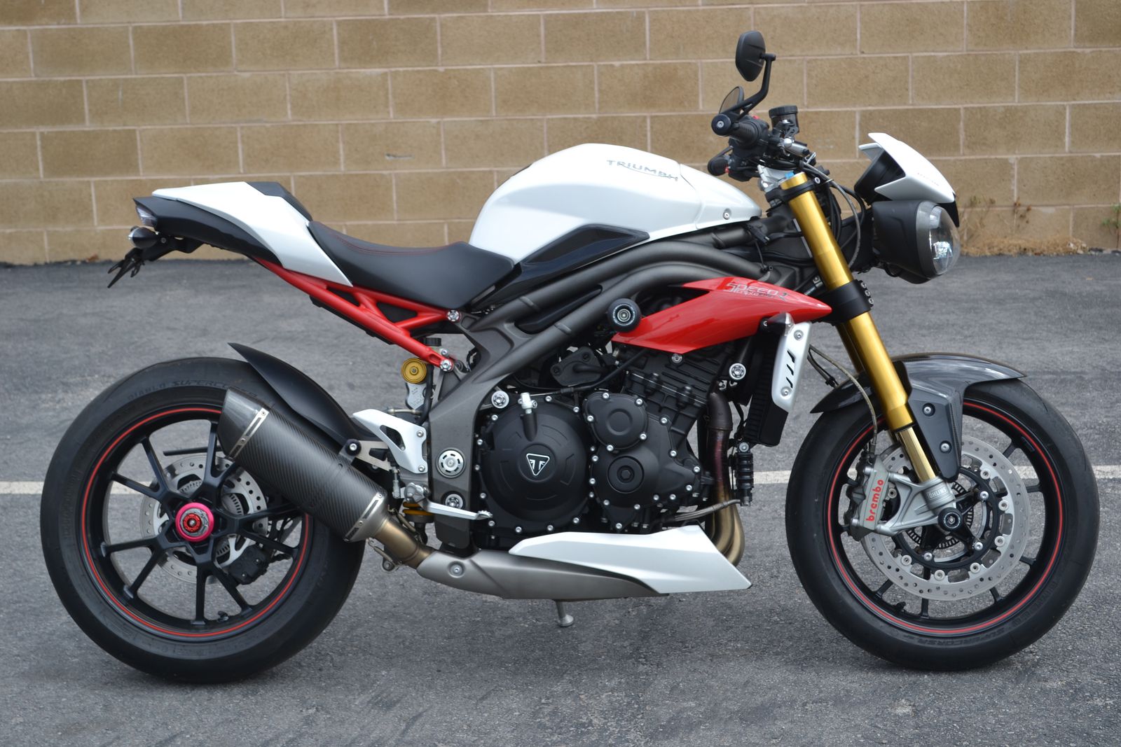 2016 Triumph Speed Triple 1050 R - LOW MILES - Naked Sport Bike