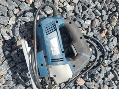 Variable Speed Jig Saw with SpeedMatch™
JS481L