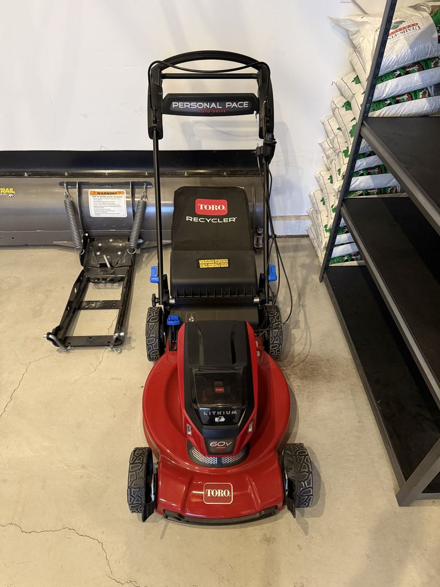 Toro 60V Recycler 22” Self-Propelled Battery Mower – Brand New