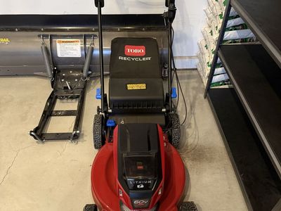 Toro 60V Recycler 22” Self-Propelled Battery Mower – Brand New