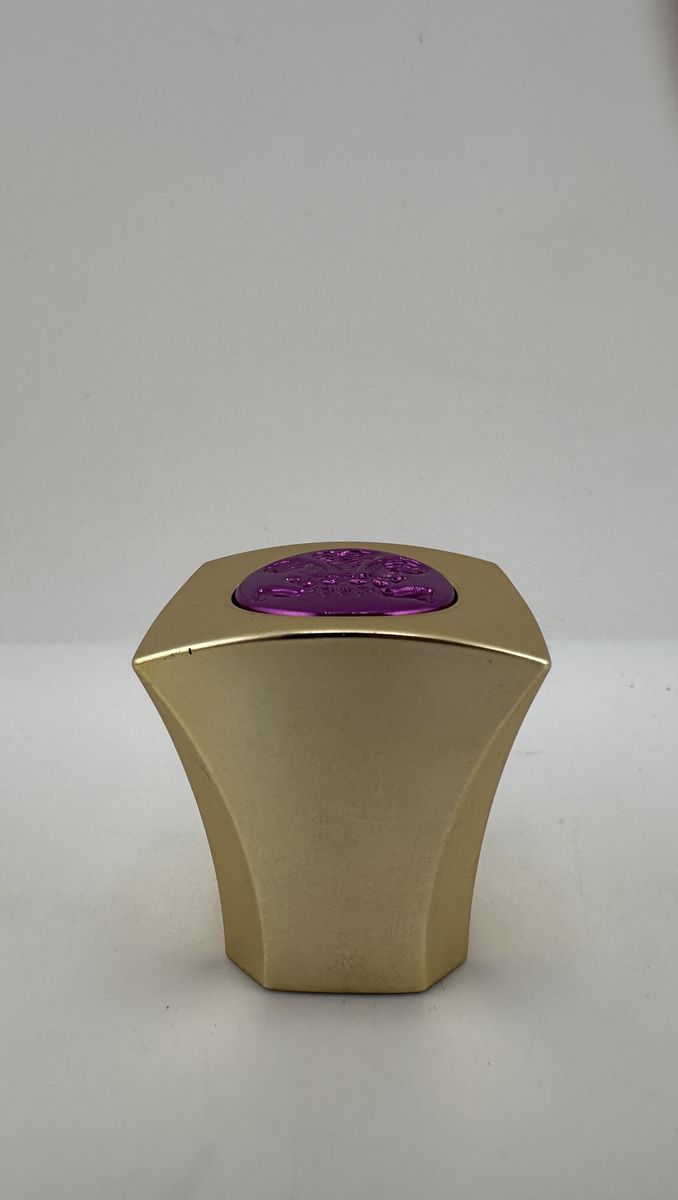 Main image 6