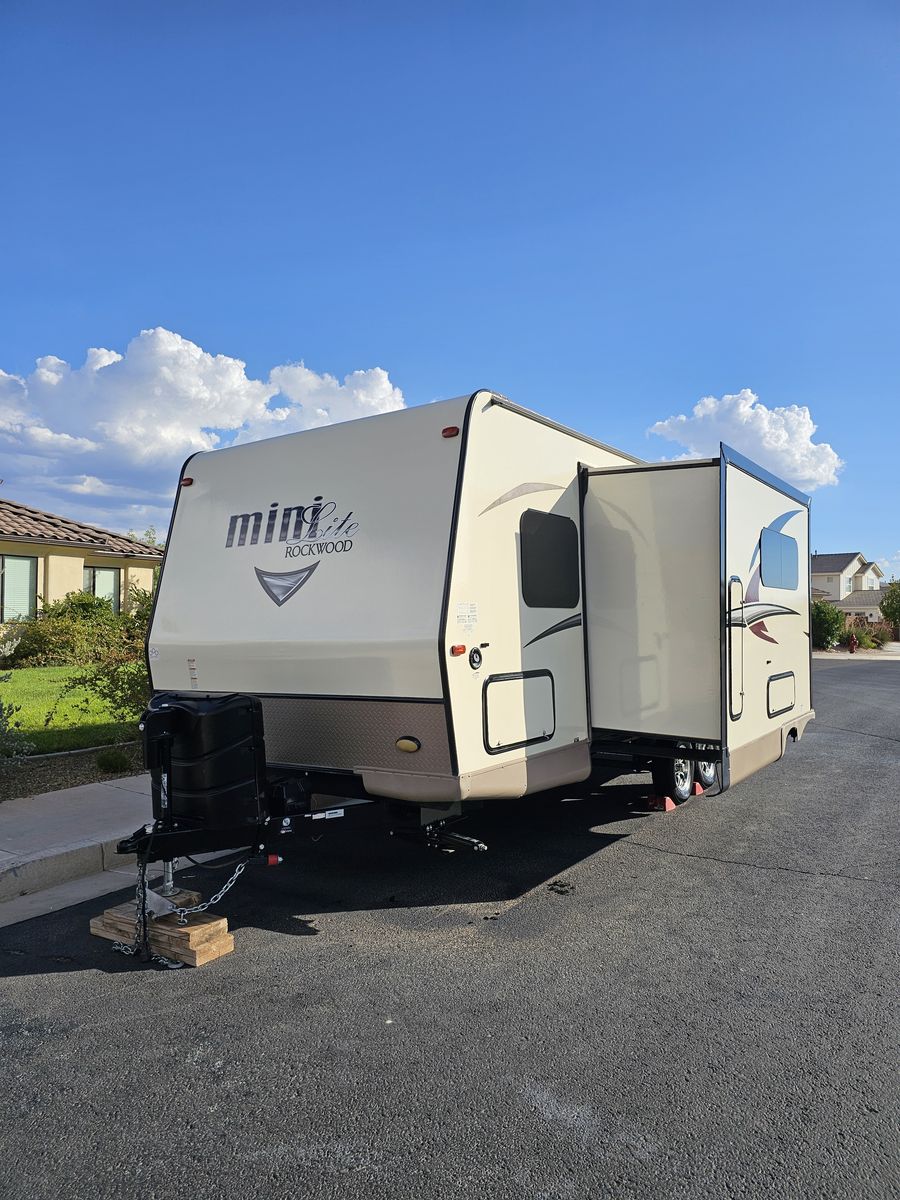 2018 Rockwood Mini Lite 2509S