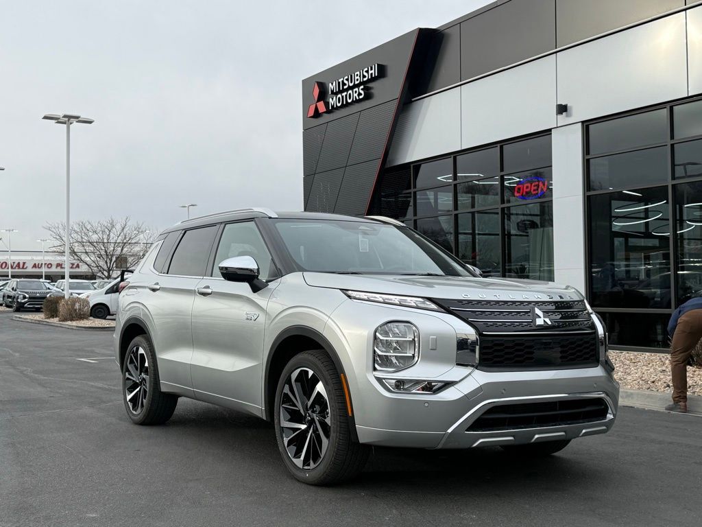 2025 Mitsubishi Outlander SEL