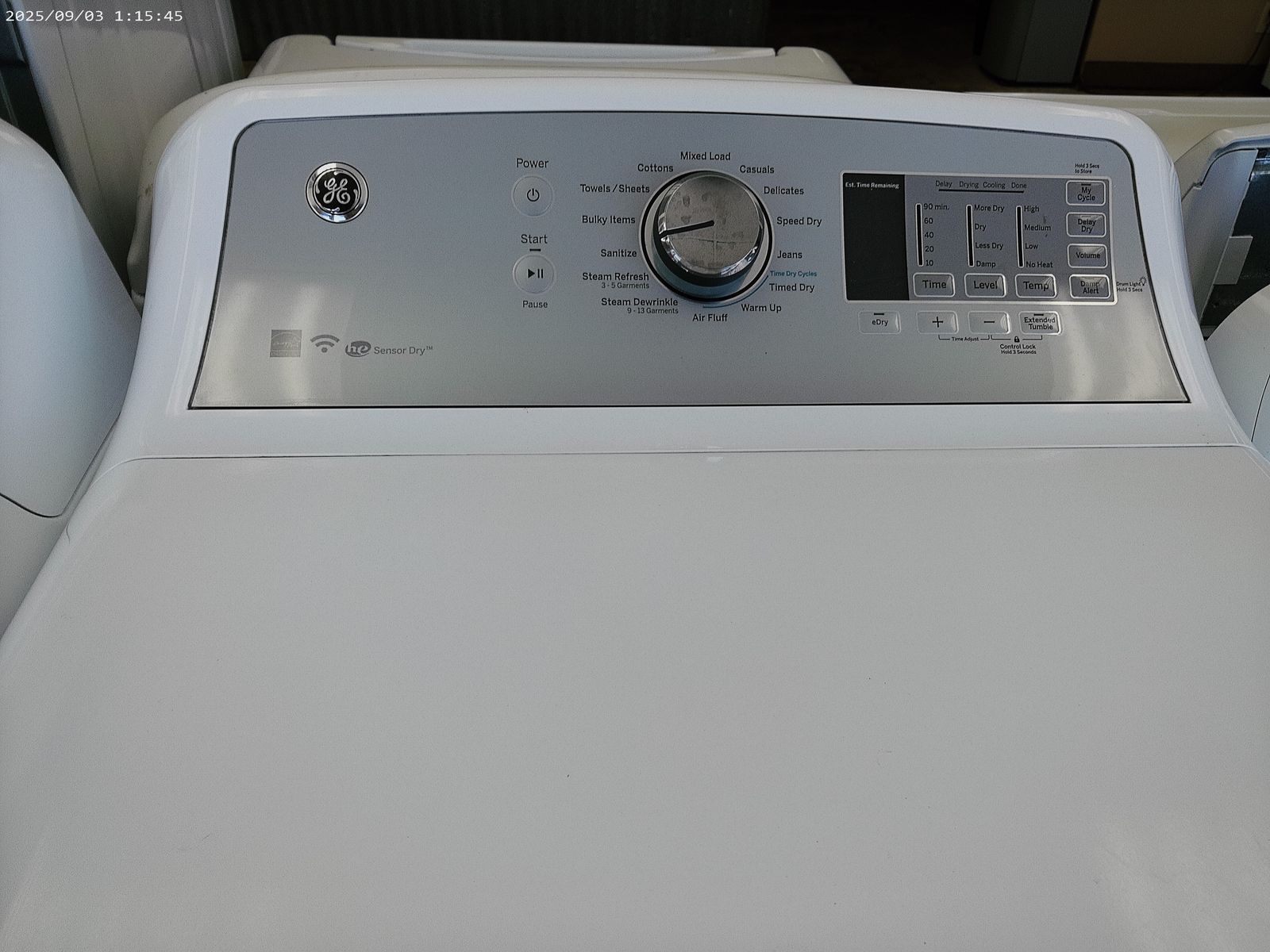 Main image 3
