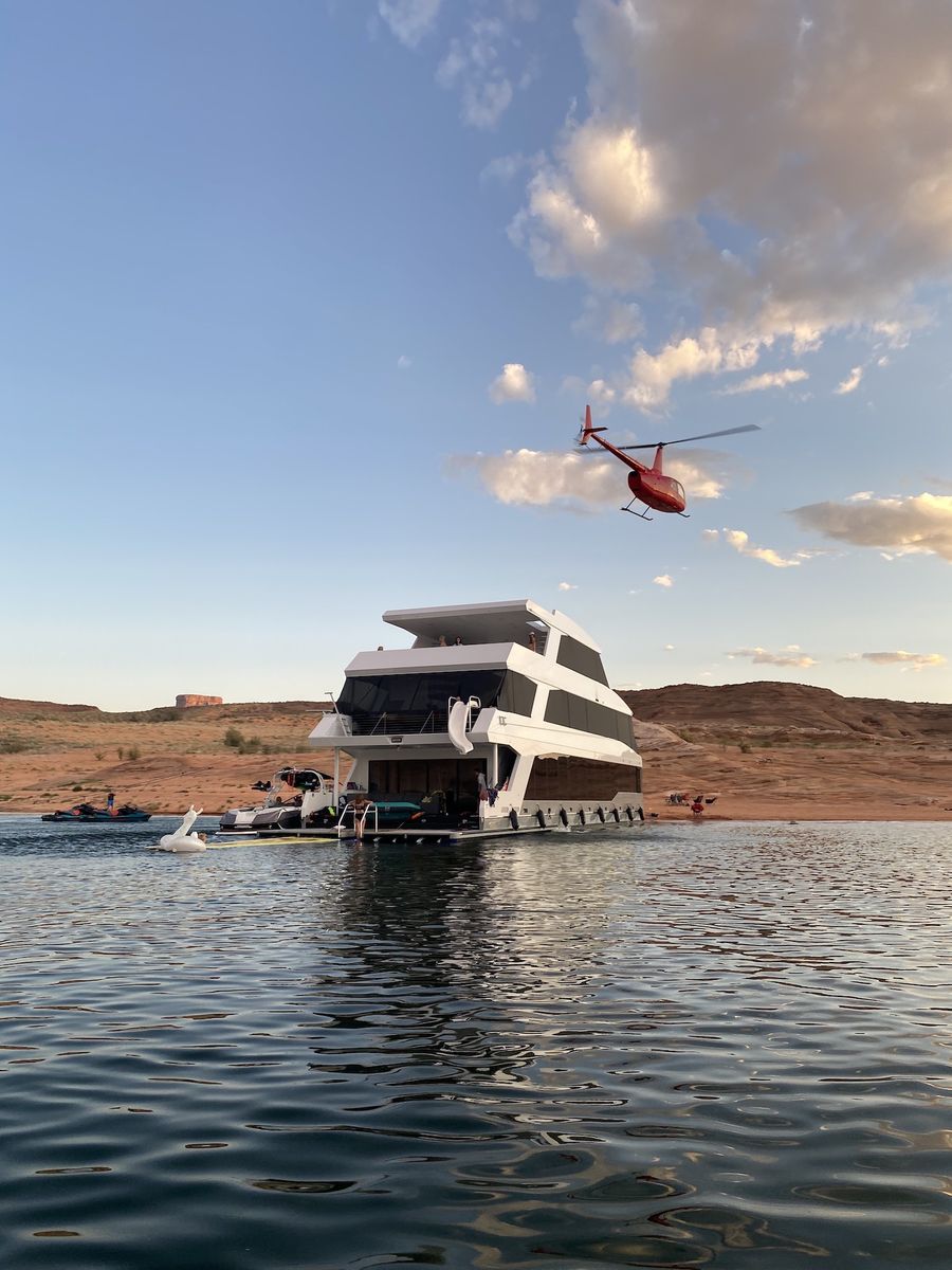 2020 95'X 24' CT Series Adonia Houseboat - Prestige Worldwide