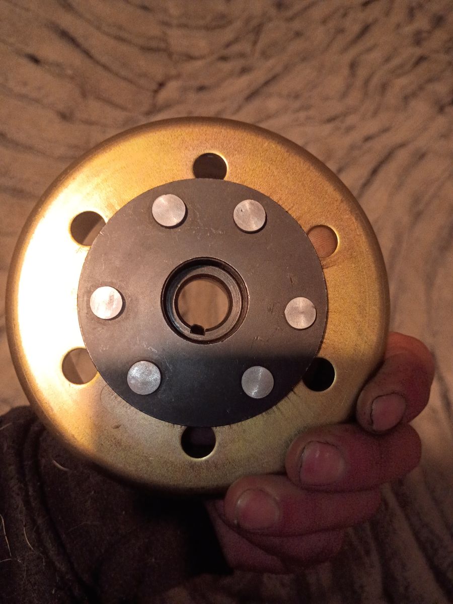 Yamaha banshee magneto / flywheel