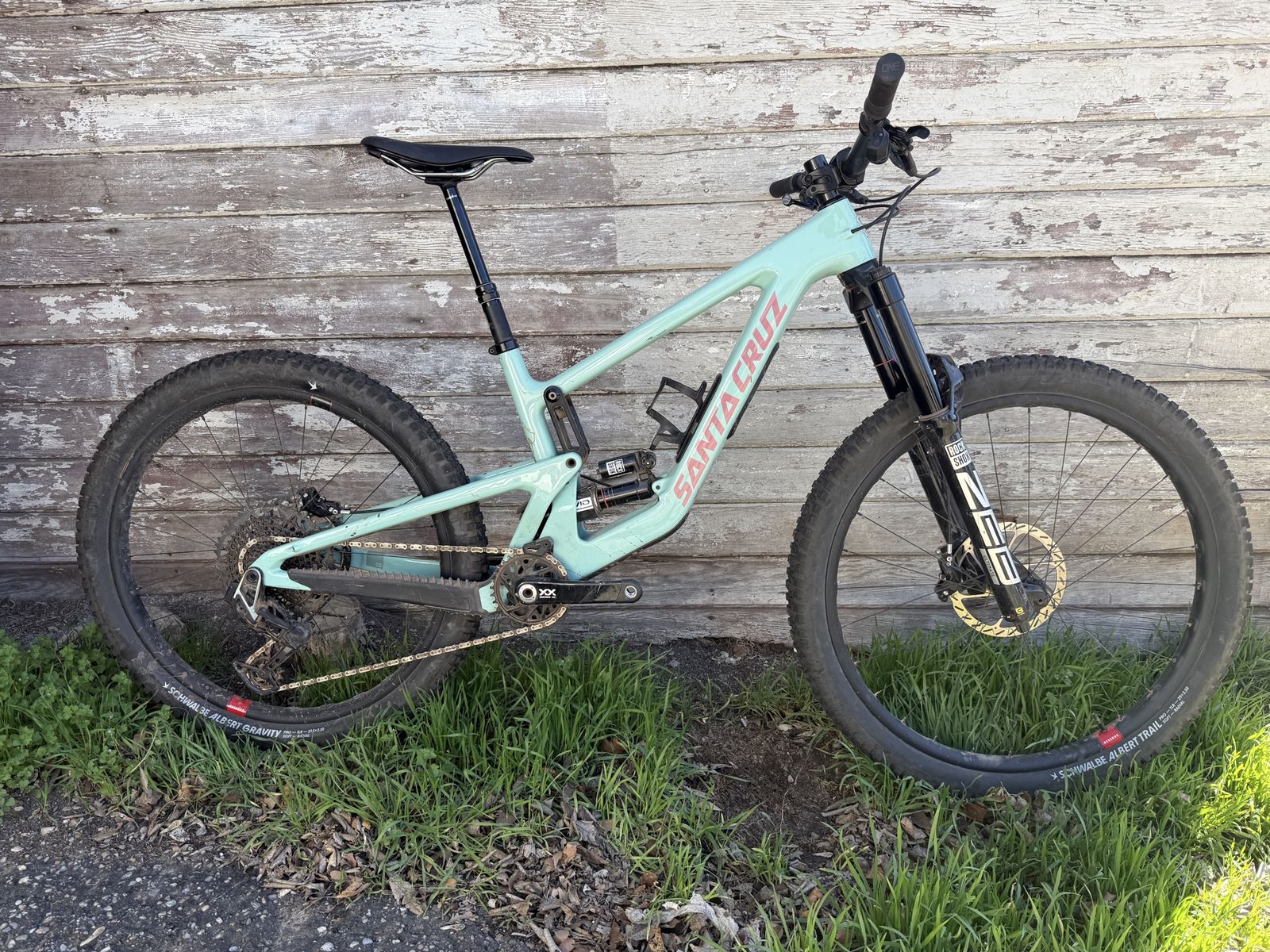 Medium 2025 Santa Cruz Nomad X01 AXS RSV
