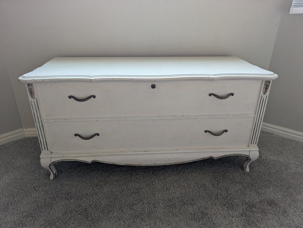 Vintage Lane Cedar Chest Blanket Box White Distressed Finish