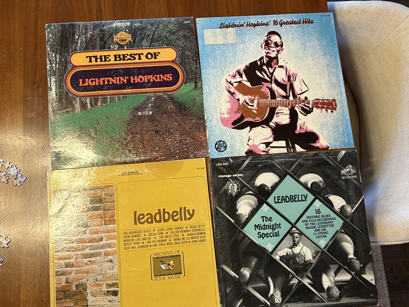 Blues, folk, bluegrass vinyl LP records. Vintage Chet Atkins, electric & acoustic guitar Albumns