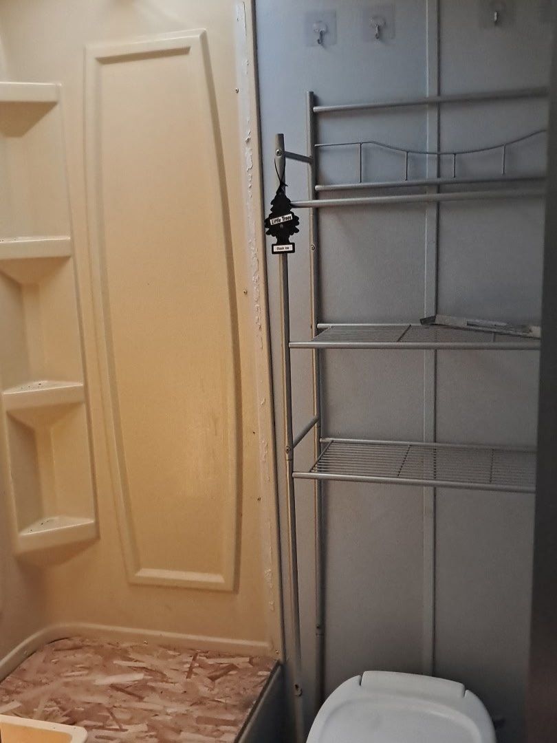 Main image 5