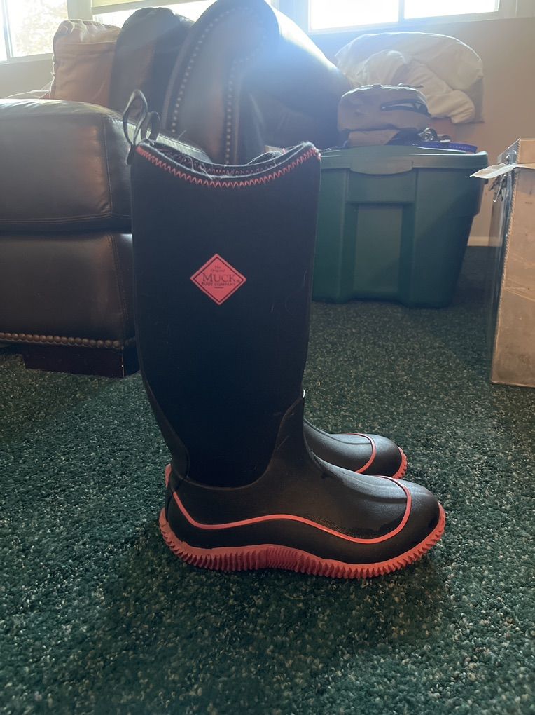 Muck Boots Size W9