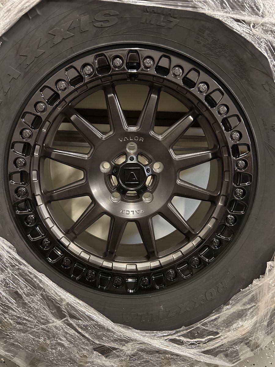 Roxzilla tires and wheel
