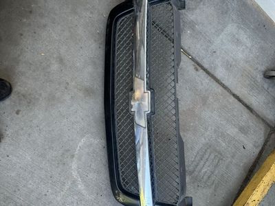 2003 & 2004 chevy silverado Grille