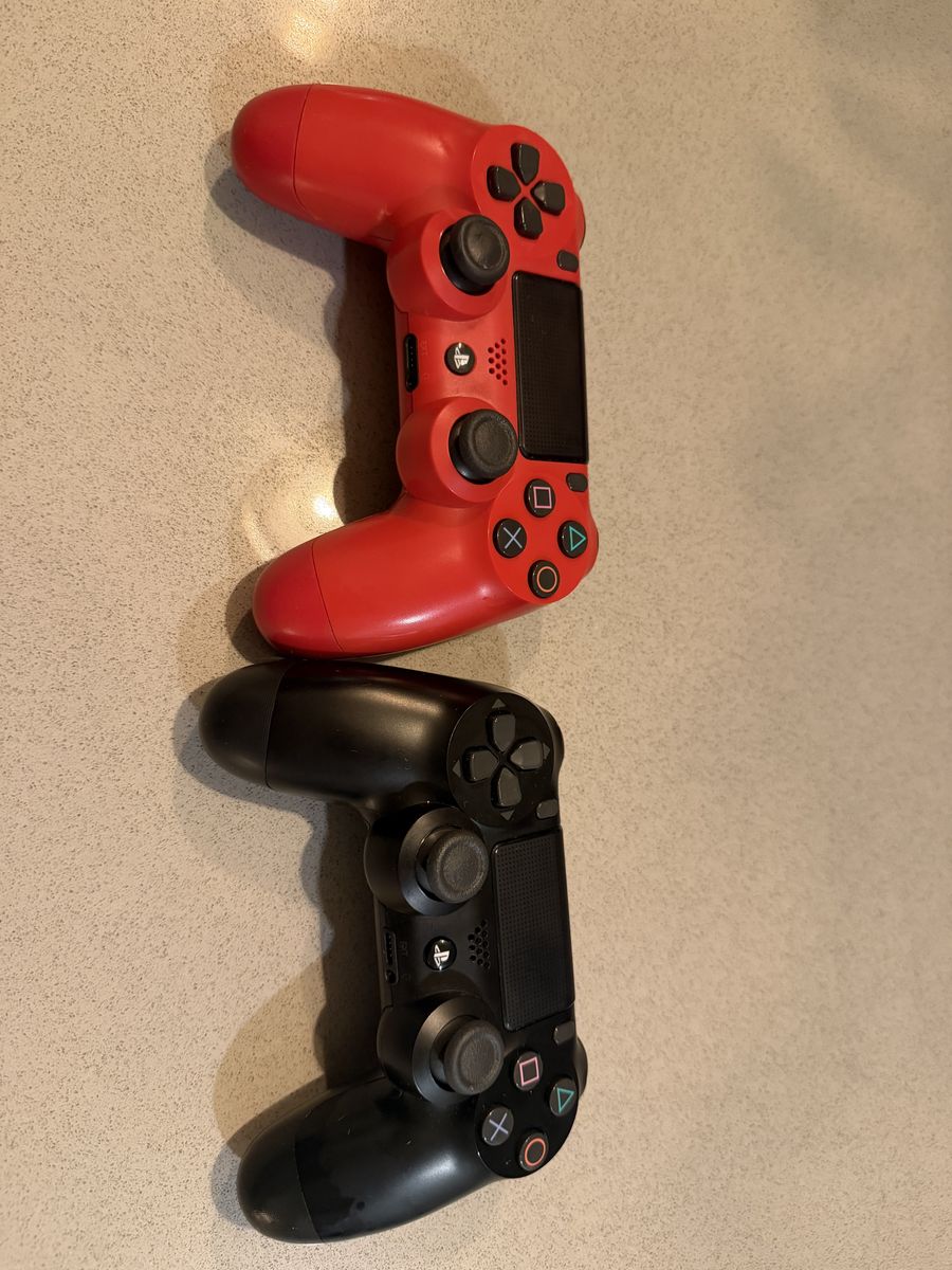 Sony PS4 DualShock 4 Controllers – Red & Black – 2 Pack