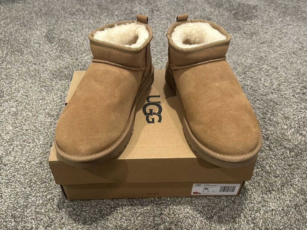 Womens size 10 Ultra UGGs