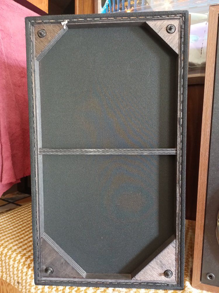 Main image 8