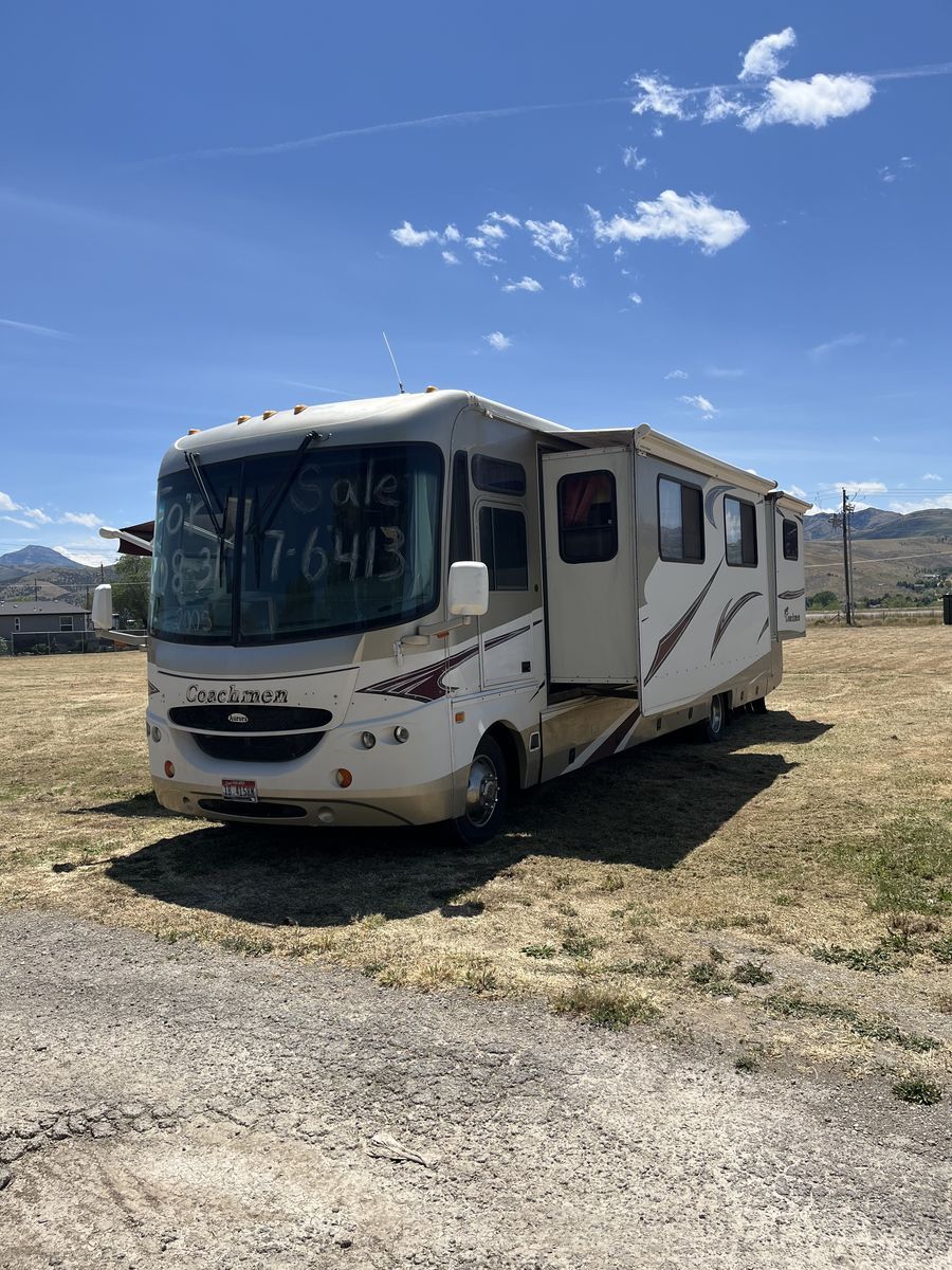 2005 Coachman Aurora Class A motorhome