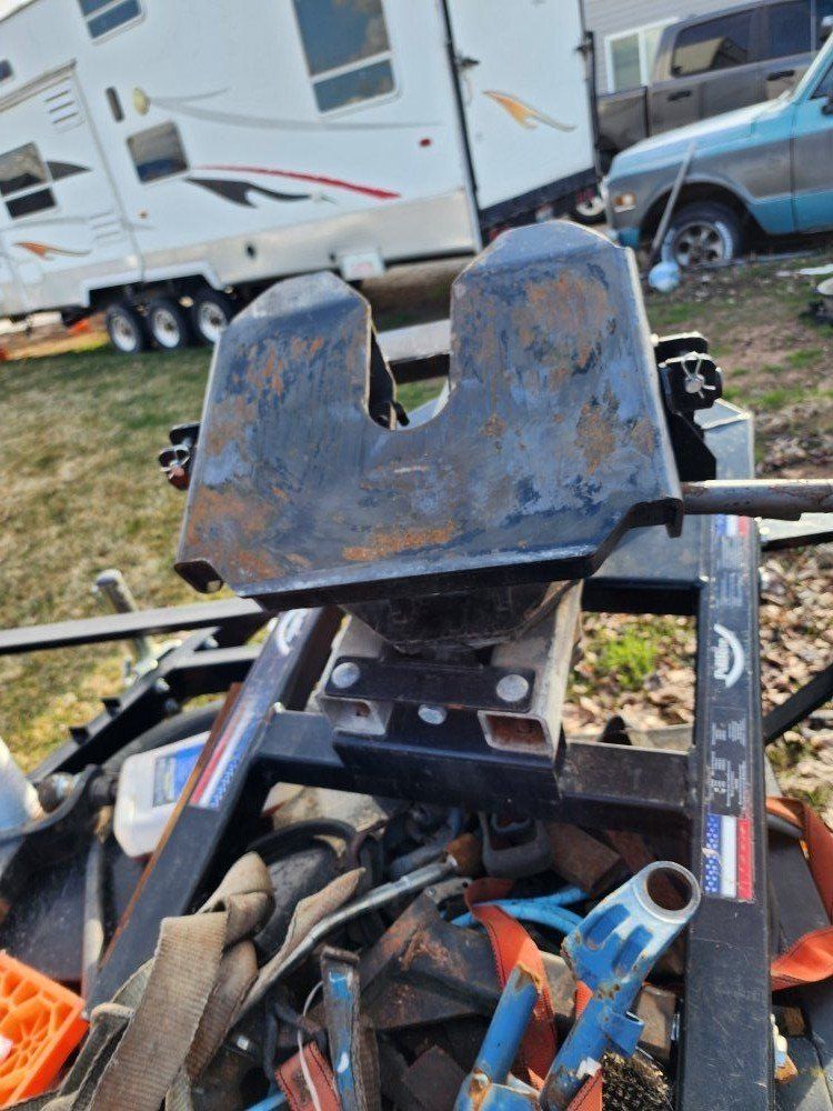 Pullrite SuperGlide Fifth Wheel Hitch