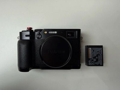 Fujifilm X100VI Mirrorless Digital Camera 40.2MP Black - Brand New